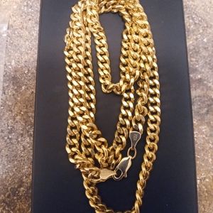 Solid 10k yellow gold large and heavy Cuban chain, 24" long, about 16 gram, new